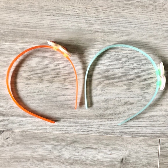 🐷2/$10 2pc Plastic Headbands - Picture 1 of 2